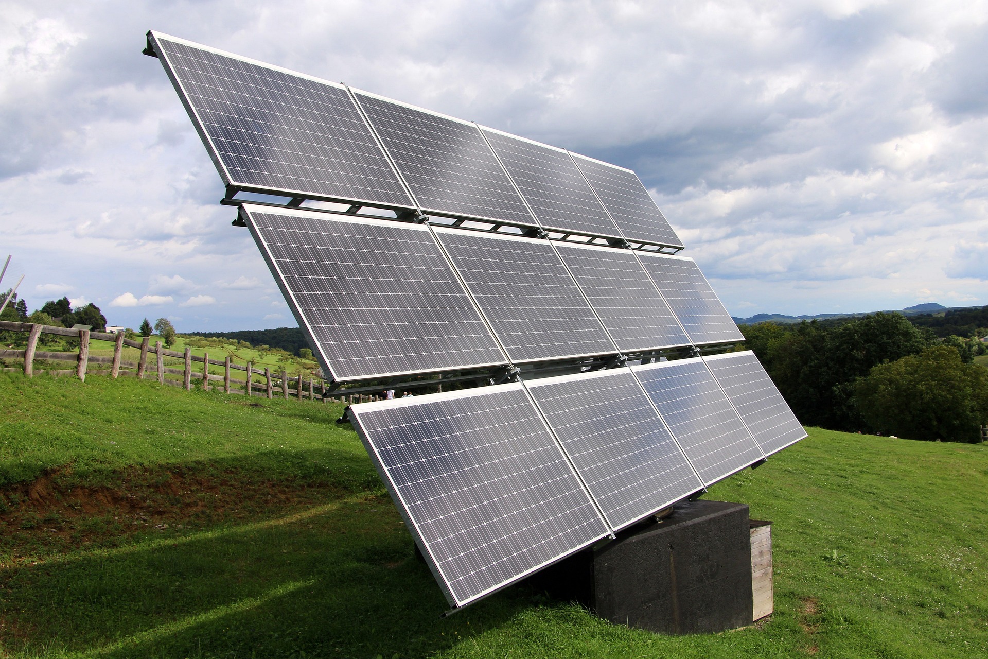 A Comprehensive Guide to Bifacial Solar Panels: Maximizing Solar Energy Efficiency